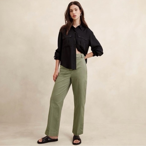 Banana Republic Pants - Banana Republic Authentic Chino Olive Green Pants